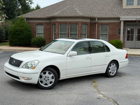 Used 2003 Lexus LS 430 RWD image 5