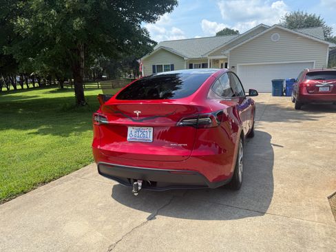 Used 2021 Tesla Model Y Long Range AWD/4WD image 8