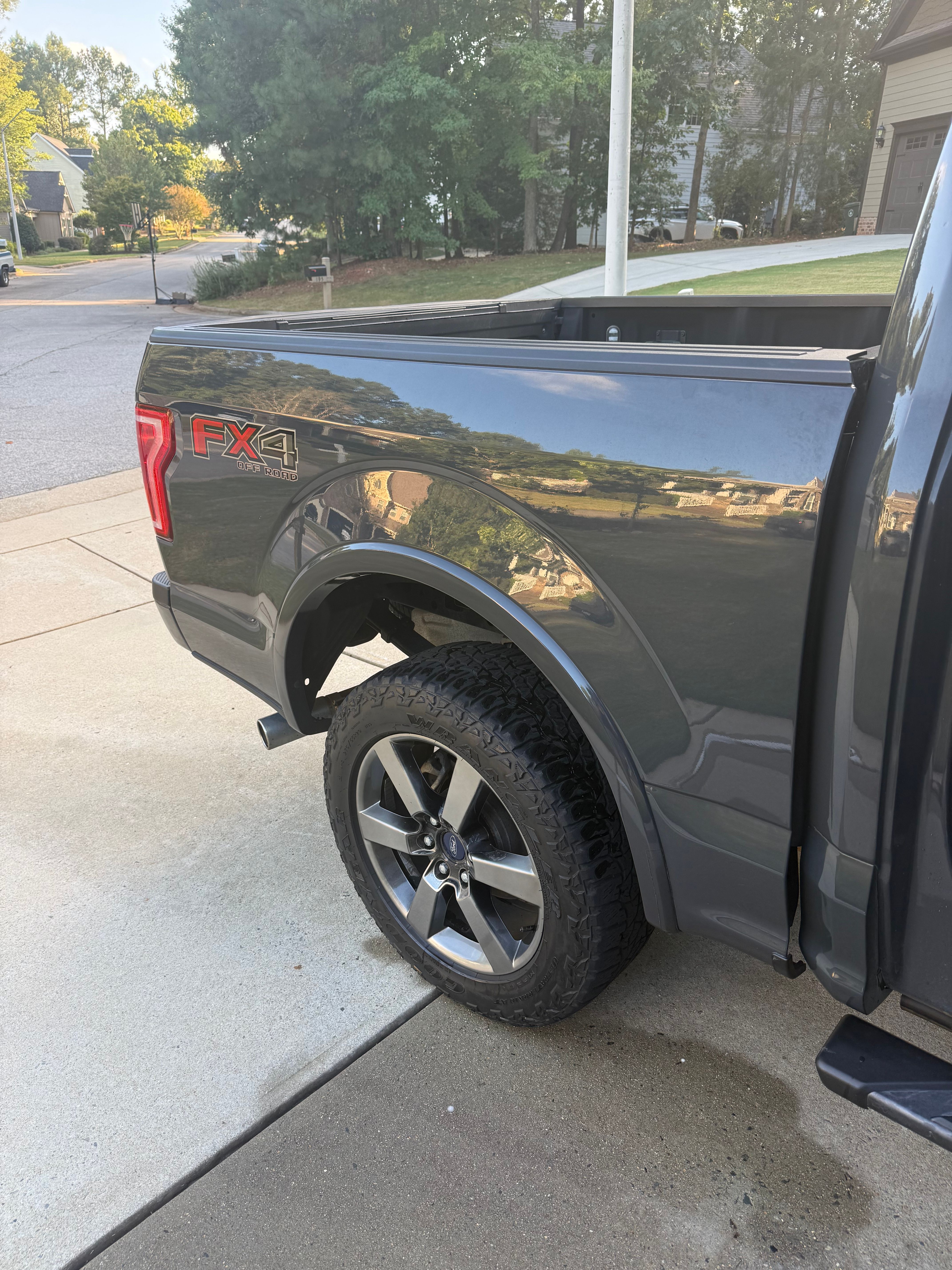 Used 2016 Ford F150 XLT w/ Equipment Group 302A Luxury AWD/4WD image 5