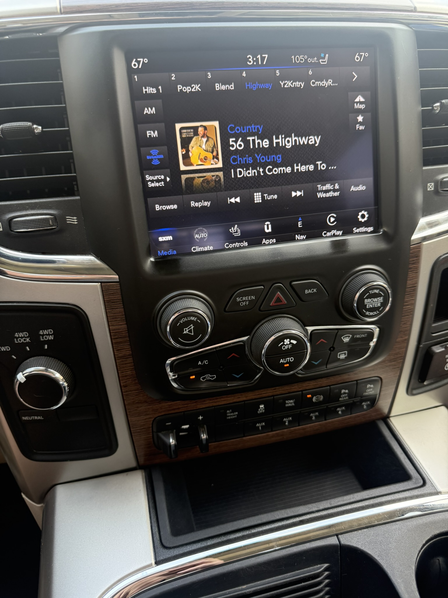 Used 2018 RAM 3500 Laramie AWD/4WD image 9