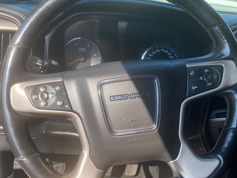 Used 2018 GMC Sierra 2500 Denali w/ Duramax Plus Package AWD/4WD image 17