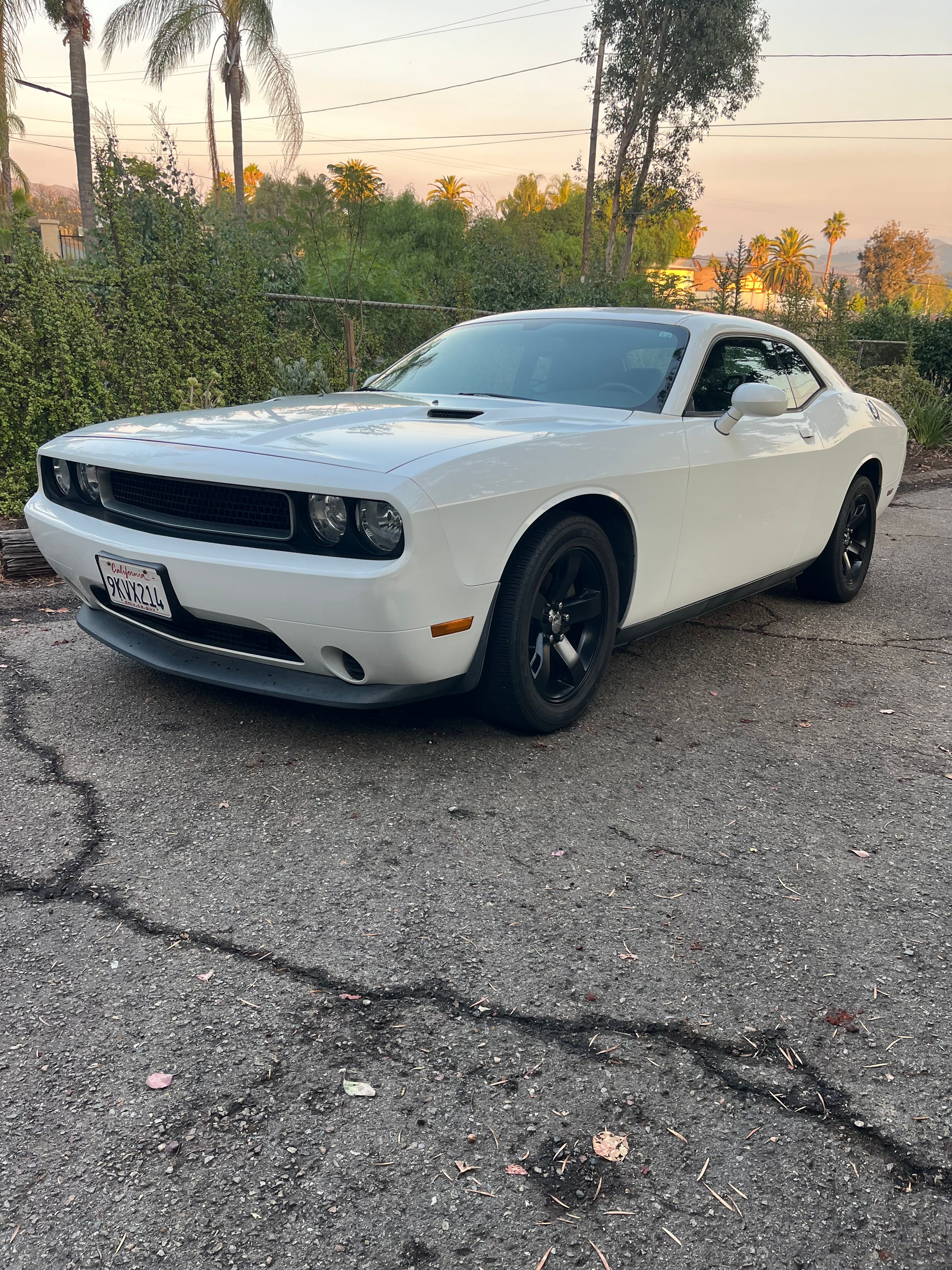 Used 2012 Dodge Challenger SXT RWD image 8