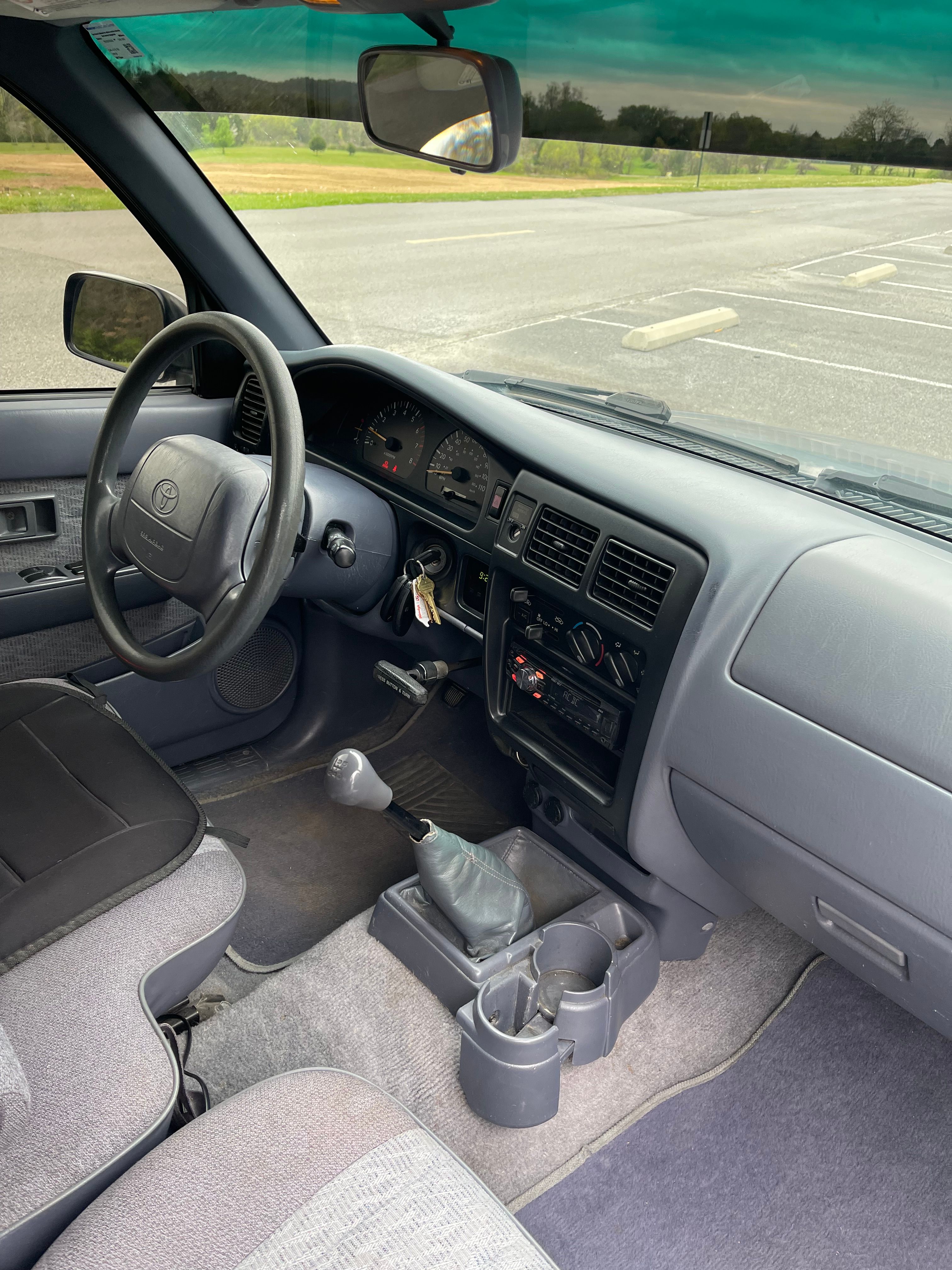 Used 1998 Toyota Tacoma 2WD Xtracab image 9