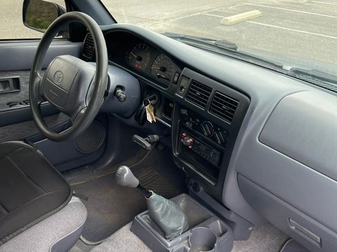 Used 1998 Toyota Tacoma 2WD Xtracab image 9