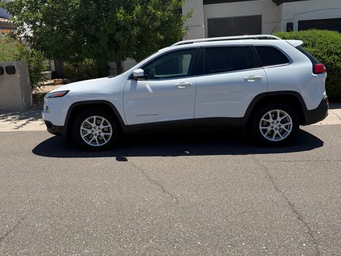 Used 2015 Jeep Cherokee Latitude FWD image 5