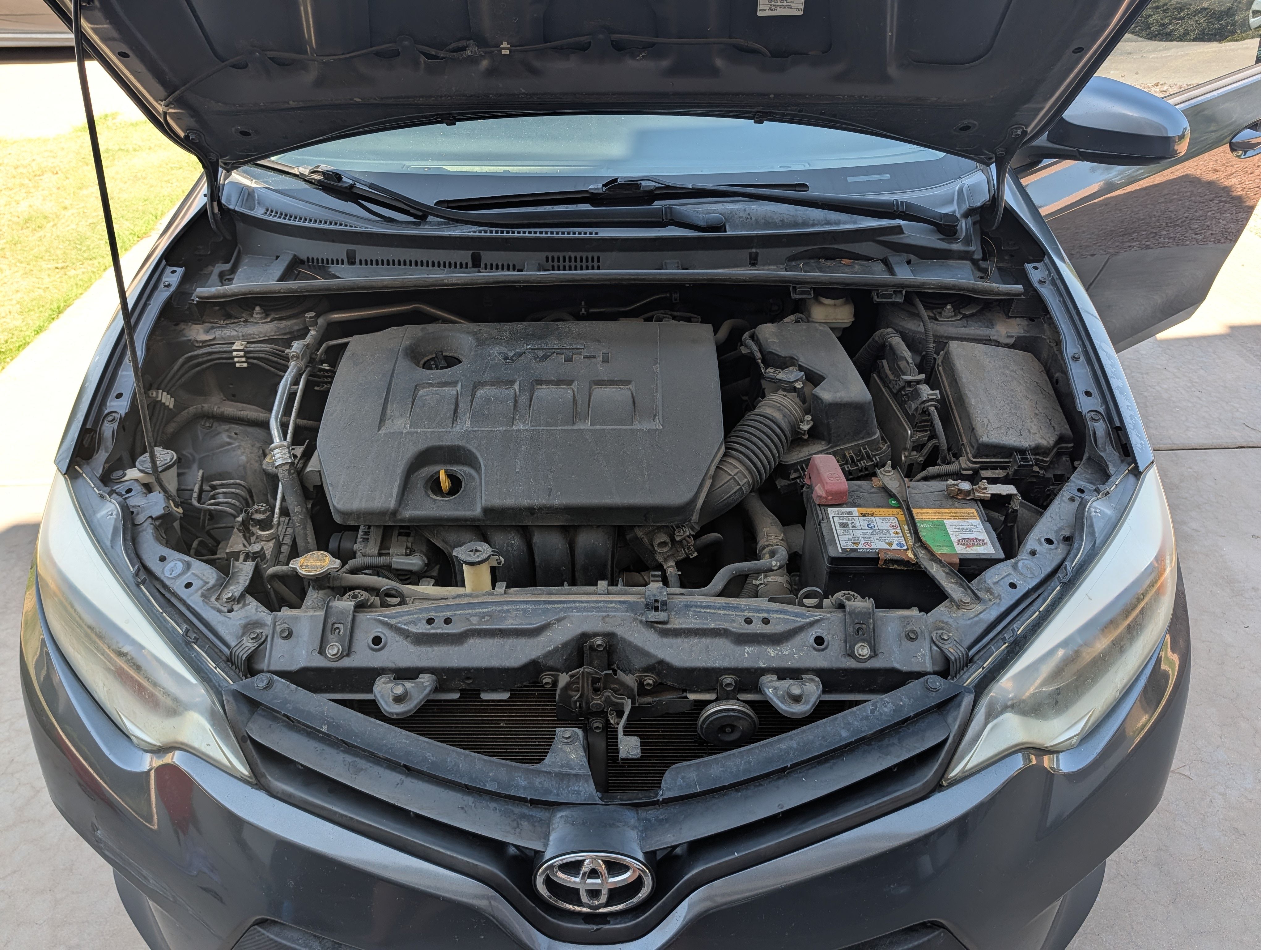 Used 2014 Toyota Corolla LE FWD image 12
