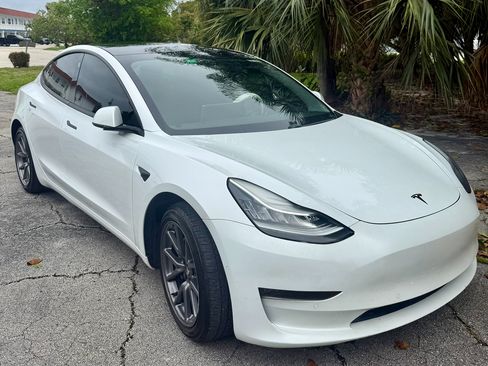 Used 2020 Tesla Model 3 Long Range image 1