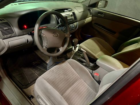 Used 2006 Toyota Camry LE image 10