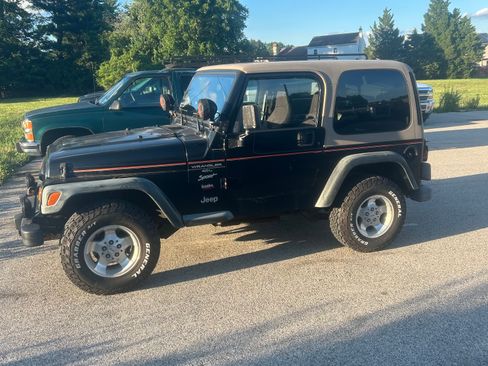 Used 2000 Jeep Wrangler Sport AWD/4WD image 2