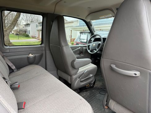 Used 2022 Chevrolet Express 3500 LS image 14