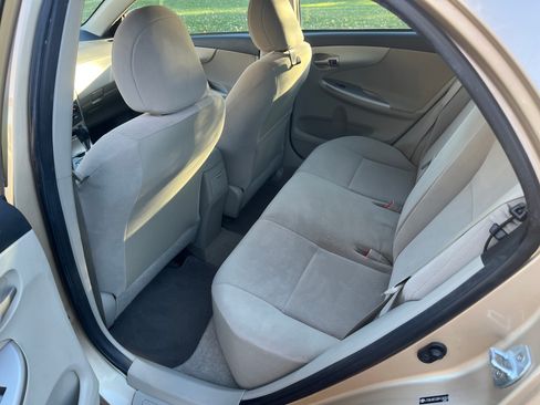 Used 2011 Toyota Corolla LE image 12