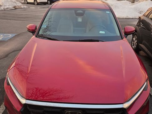 Used 2025 Honda CR-V LX image 2