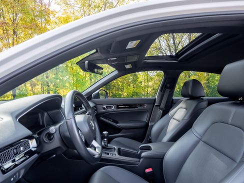 Used 2024 Honda Civic Sport Touring image 12