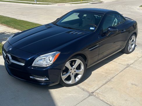 Used 2012 Mercedes-Benz SLK 350 image 11