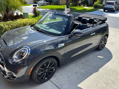 Used 2017 MINI Cooper S image 7