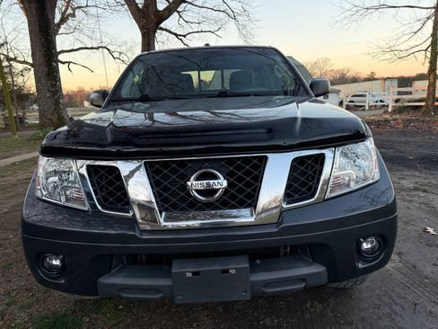Used 2015 Nissan Frontier SV image 20