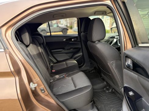 Used 2018 Mitsubishi Eclipse Cross SE image 10