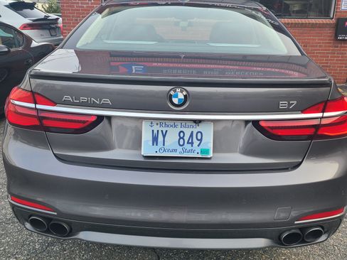 Used 2017 BMW ALPINA B7 xDrive image 4
