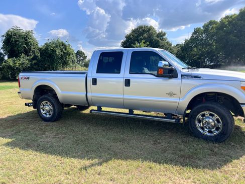Used 2015 Ford F350 XLT w/ XLT Premium Package AWD/4WD image 4