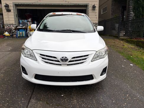 Used 2013 Toyota Corolla LE image 1