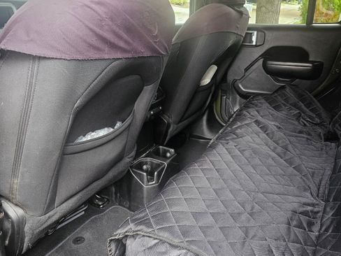 Used 2020 Jeep Wrangler Unlimited Sport S image 12