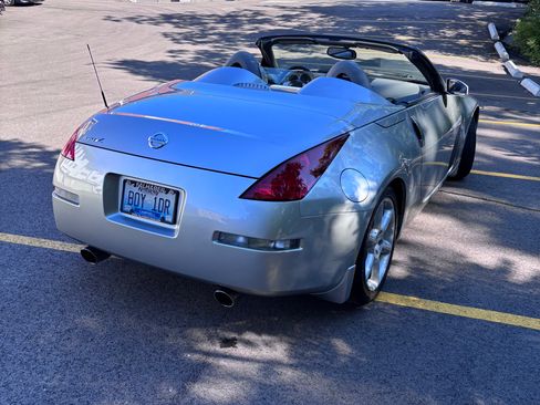 Used 2004 Nissan 350Z Touring RWD image 15