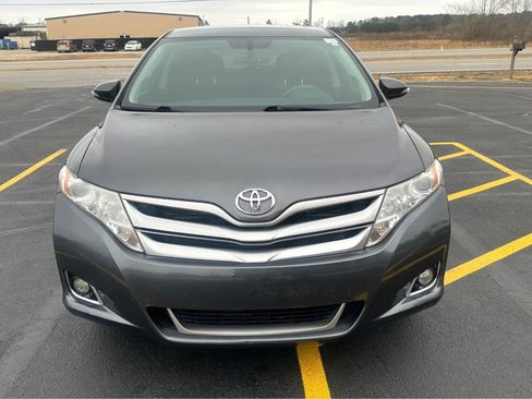 Used 2013 Toyota Venza LE w/ LE Convenience Pkg image 2