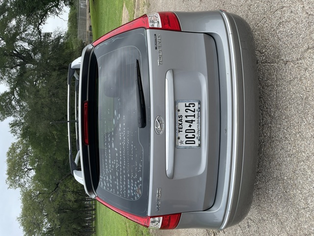 Used 2012 Hyundai Elantra w/ Preferred Pkg FWD image 2