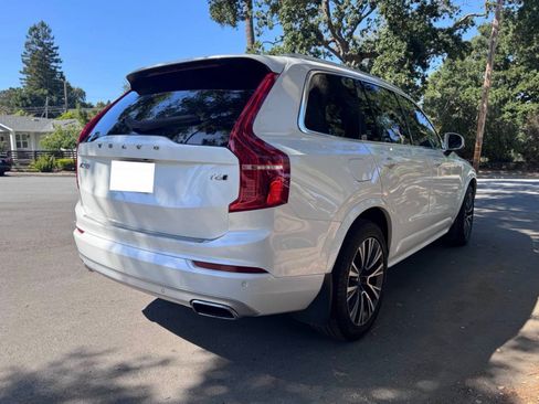 Used 2020 Volvo XC90 T6 Momentum AWD/4WD image 2