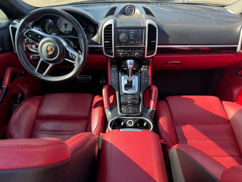 Used 2016 Porsche Cayenne S AWD/4WD image 18