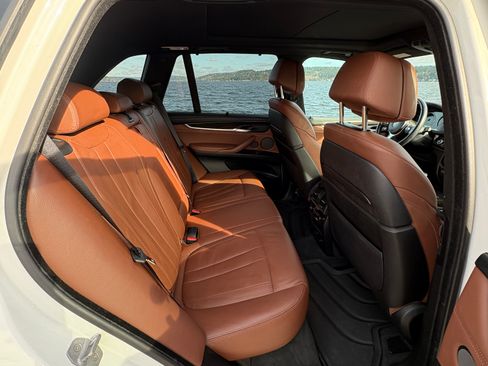 Used 2015 BMW X5 xDrive50i image 31