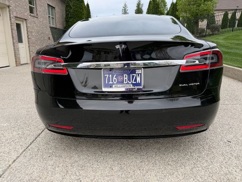 Used 2021 Tesla Model S Long Range Plus image 17