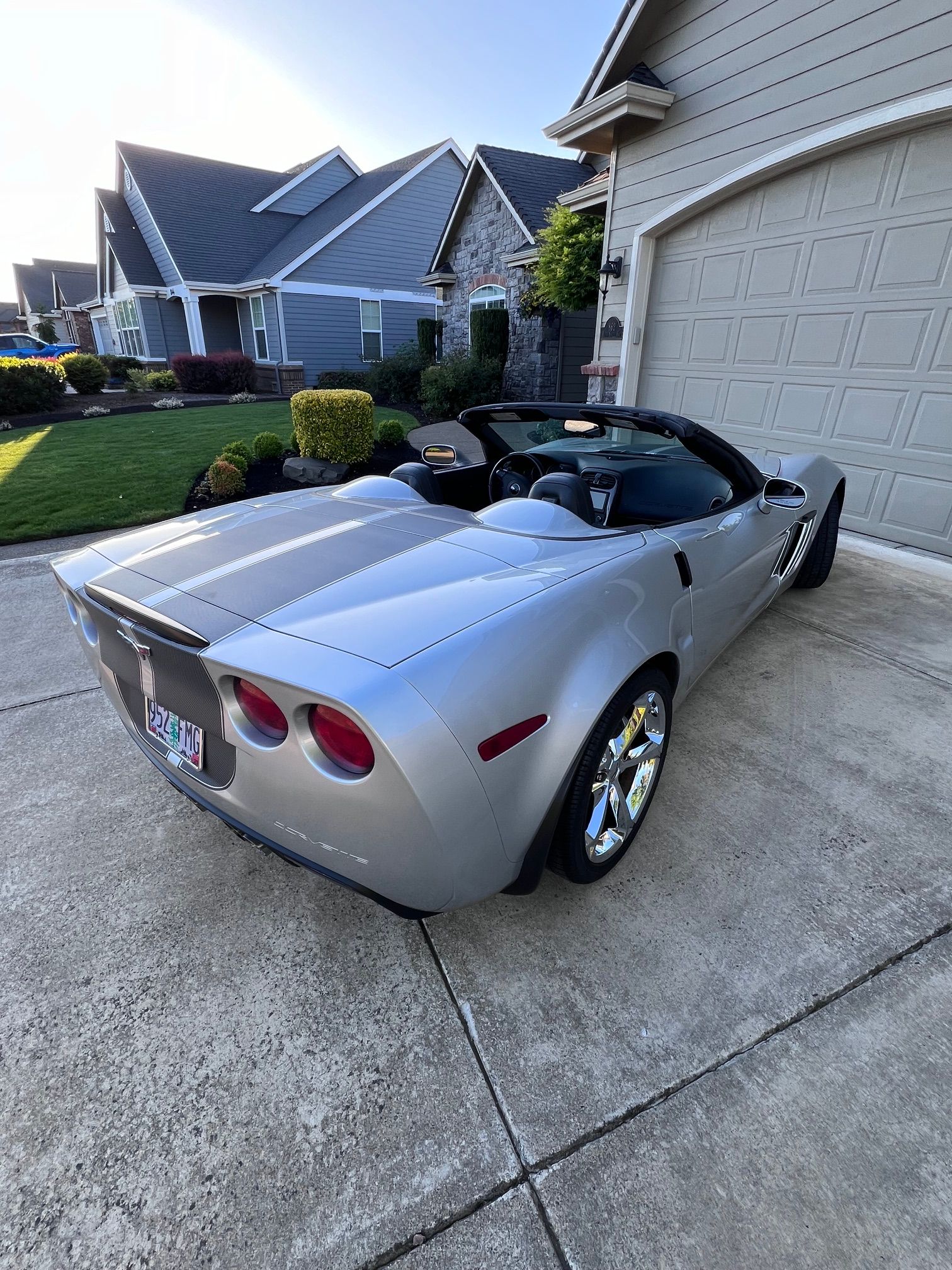 Used 2012 Chevrolet Corvette Grand Sport w/ 3LT Preferred Equipment Group RWD image 2