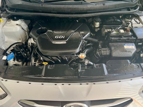Used 2015 Hyundai Accent GS FWD image 17