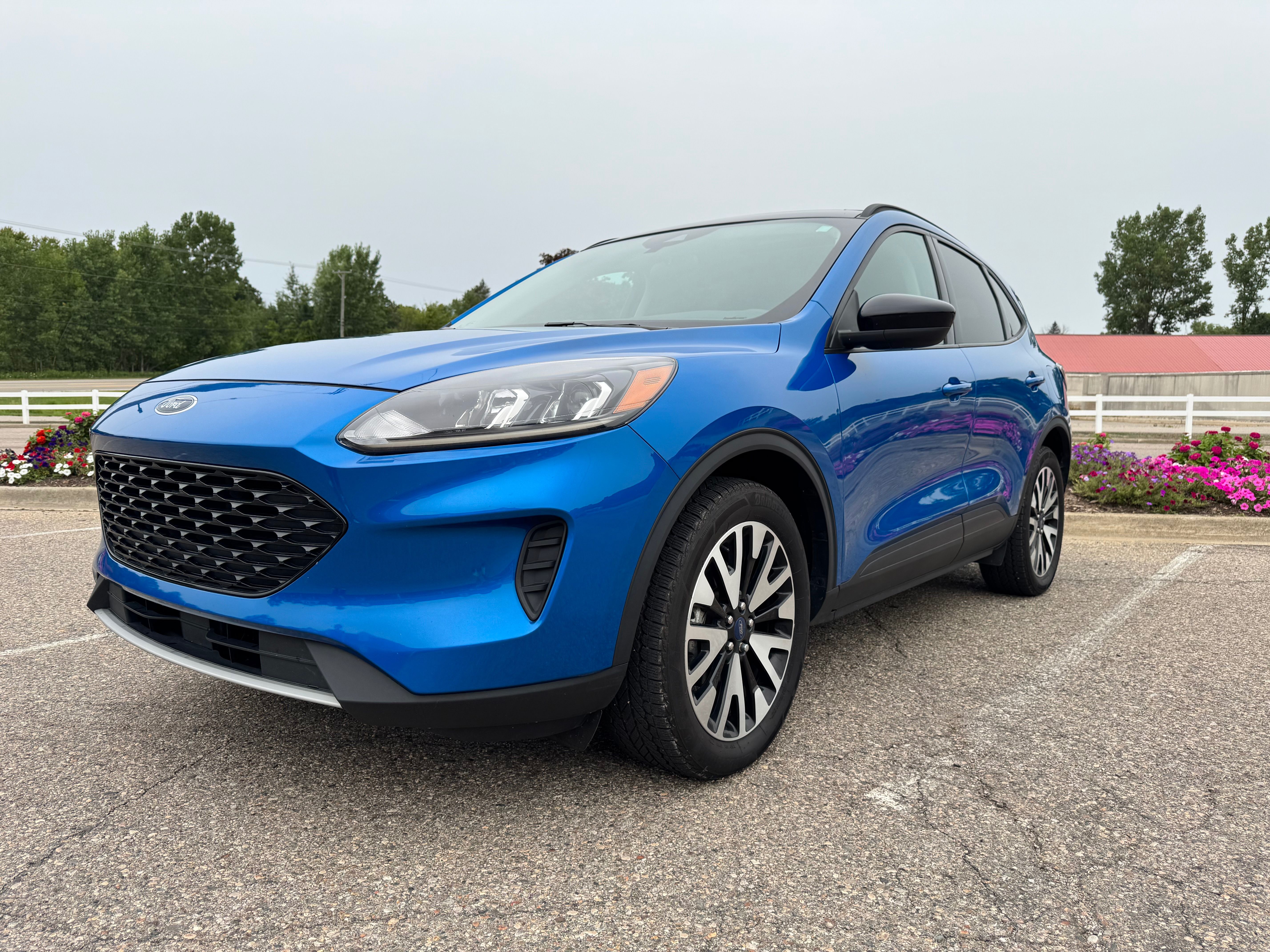 Used 2020 Ford Escape SE Sport AWD/4WD image 2
