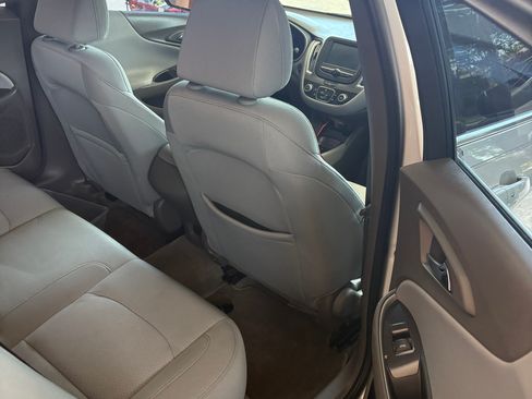 Used 2018 Chevrolet Malibu LS w/ LPO, Convenience Package 1 FWD image 14