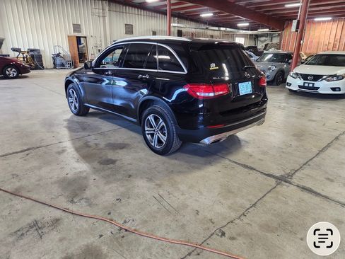 Used 2018 Mercedes-Benz GLC 300 4MATIC image 6