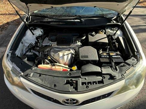 Used 2012 Toyota Camry SE image 15