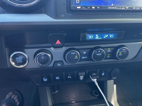 Used 2021 Toyota Tacoma TRD Off-Road w/ Technology Package image 20