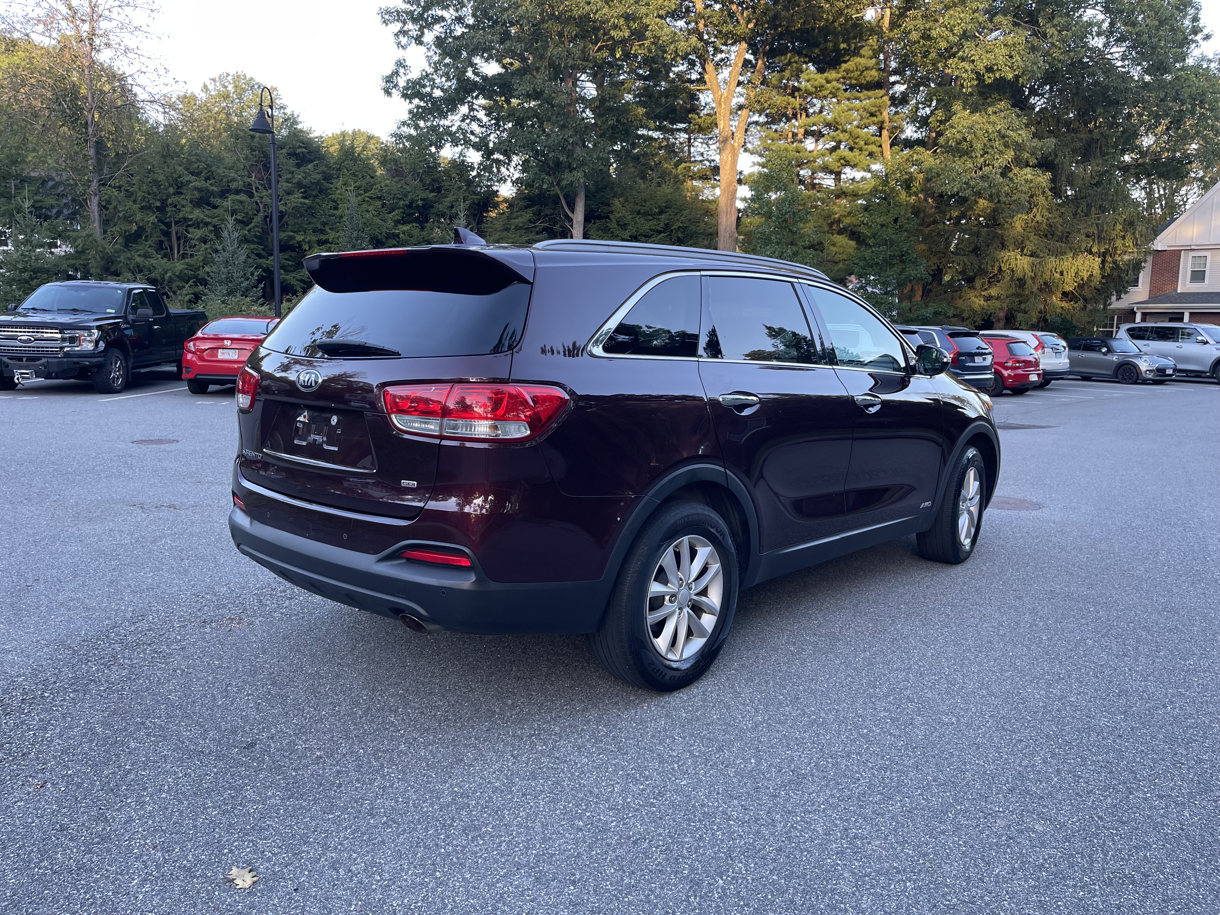 Used 2017 Kia Sorento AWD w/ LX Convenience Package image 4