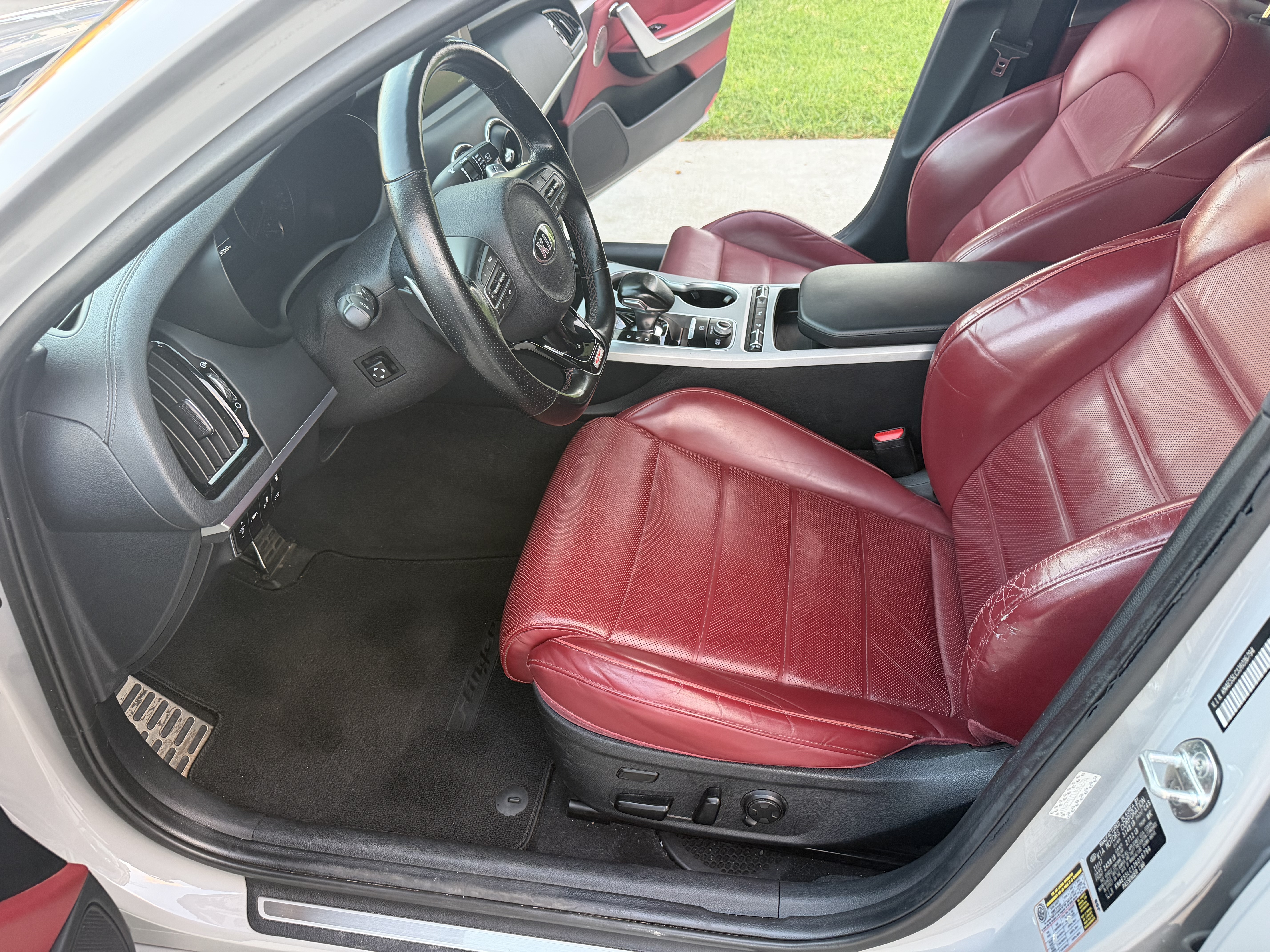 Used 2018 Kia Stinger GT2 AWD/4WD image 27