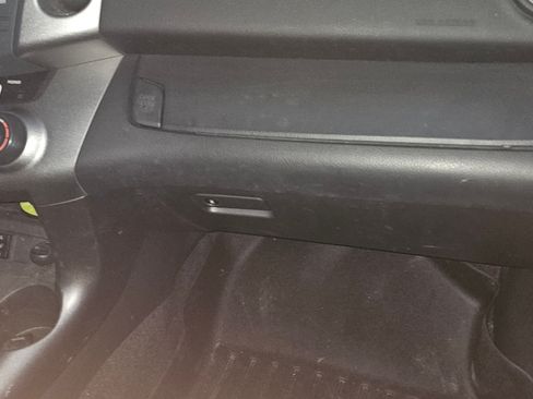 Used 2010 Toyota RAV4 Sport image 9