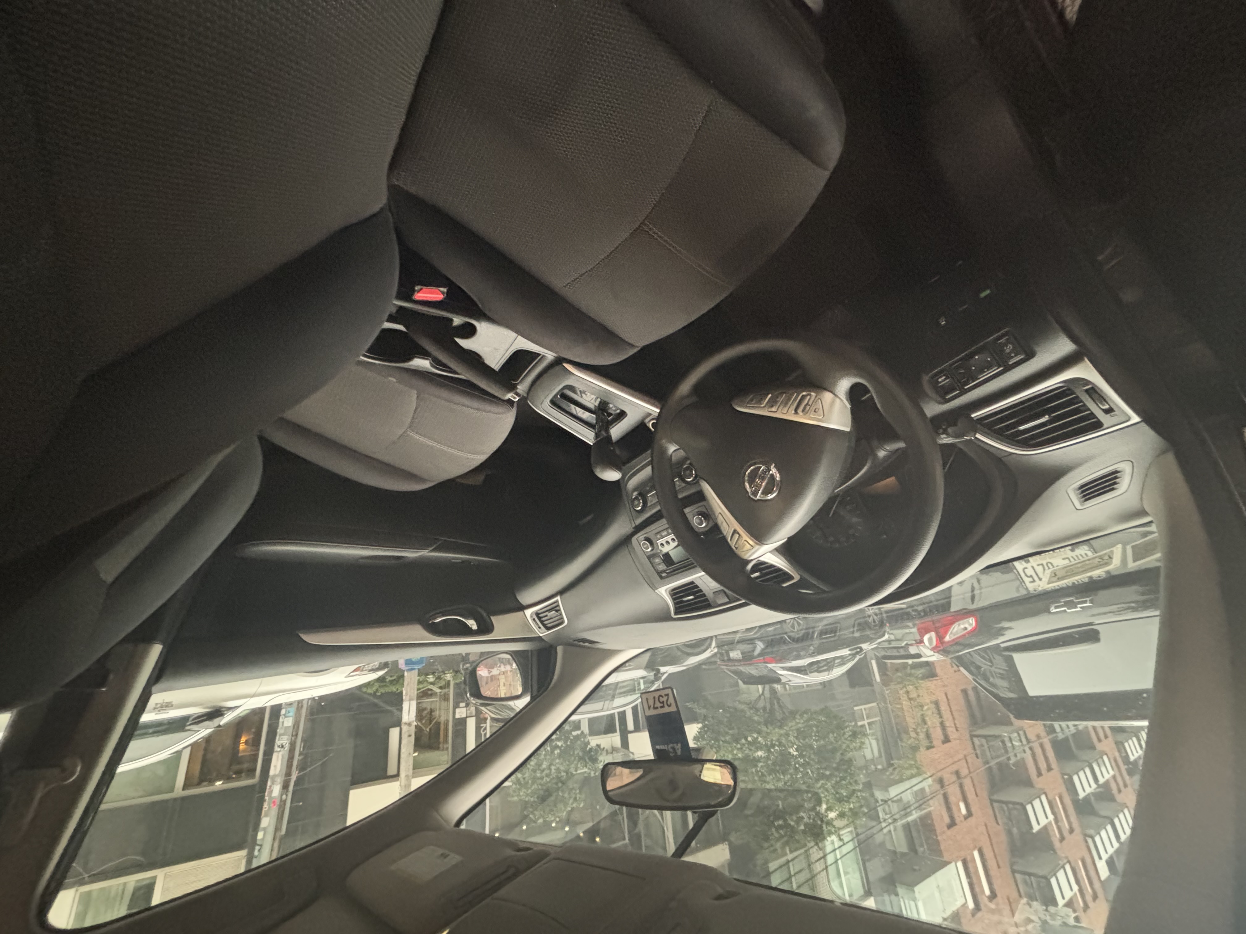 Used 2016 Nissan Sentra S FWD image 8