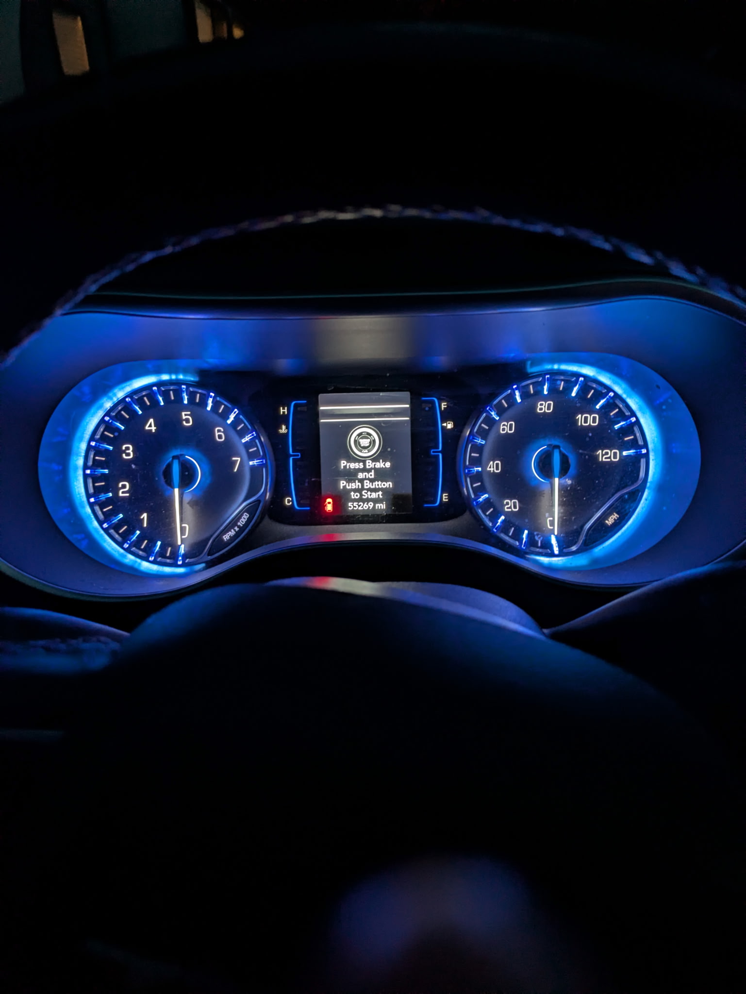 Used 2019 Chrysler Pacifica Touring-L FWD image 2