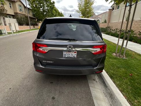 Used 2019 Honda Odyssey EX image 5