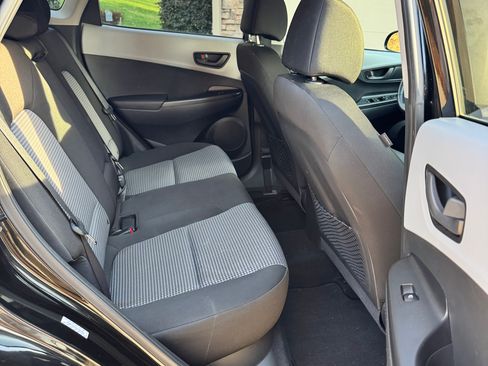 Used 2018 Hyundai Kona SEL image 12