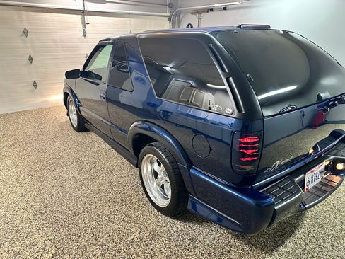 Used 2002 Chevrolet Blazer Xtreme w/ Preferred Equipment Group RWD image 5