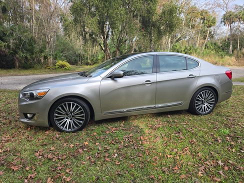 Used 2014 Kia Cadenza Premium w/ Technology Package image 1