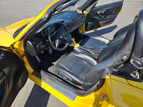 Used 2002 Porsche Boxster RWD image 10