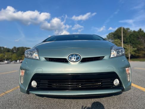 Used 2013 Toyota Prius Five image 4